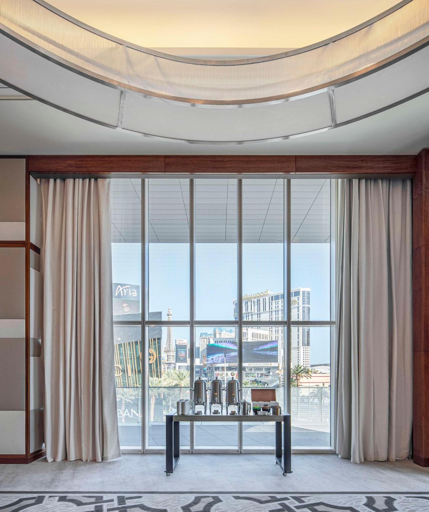 Waldorf Astoria 5*
