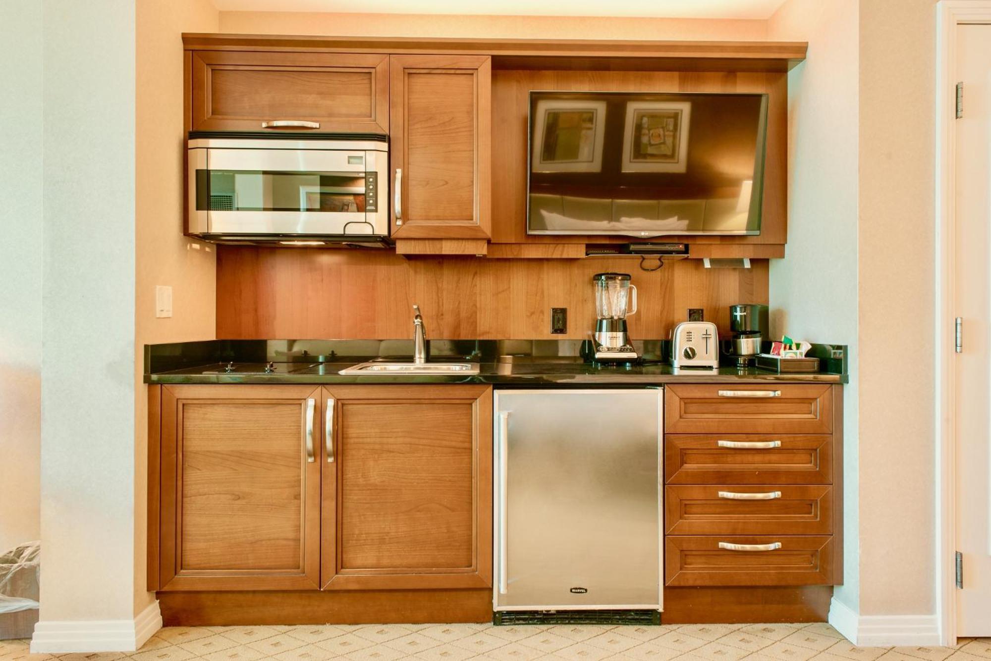 Strip View Balcony Suites - No Fee ! Apartment Las Vegas