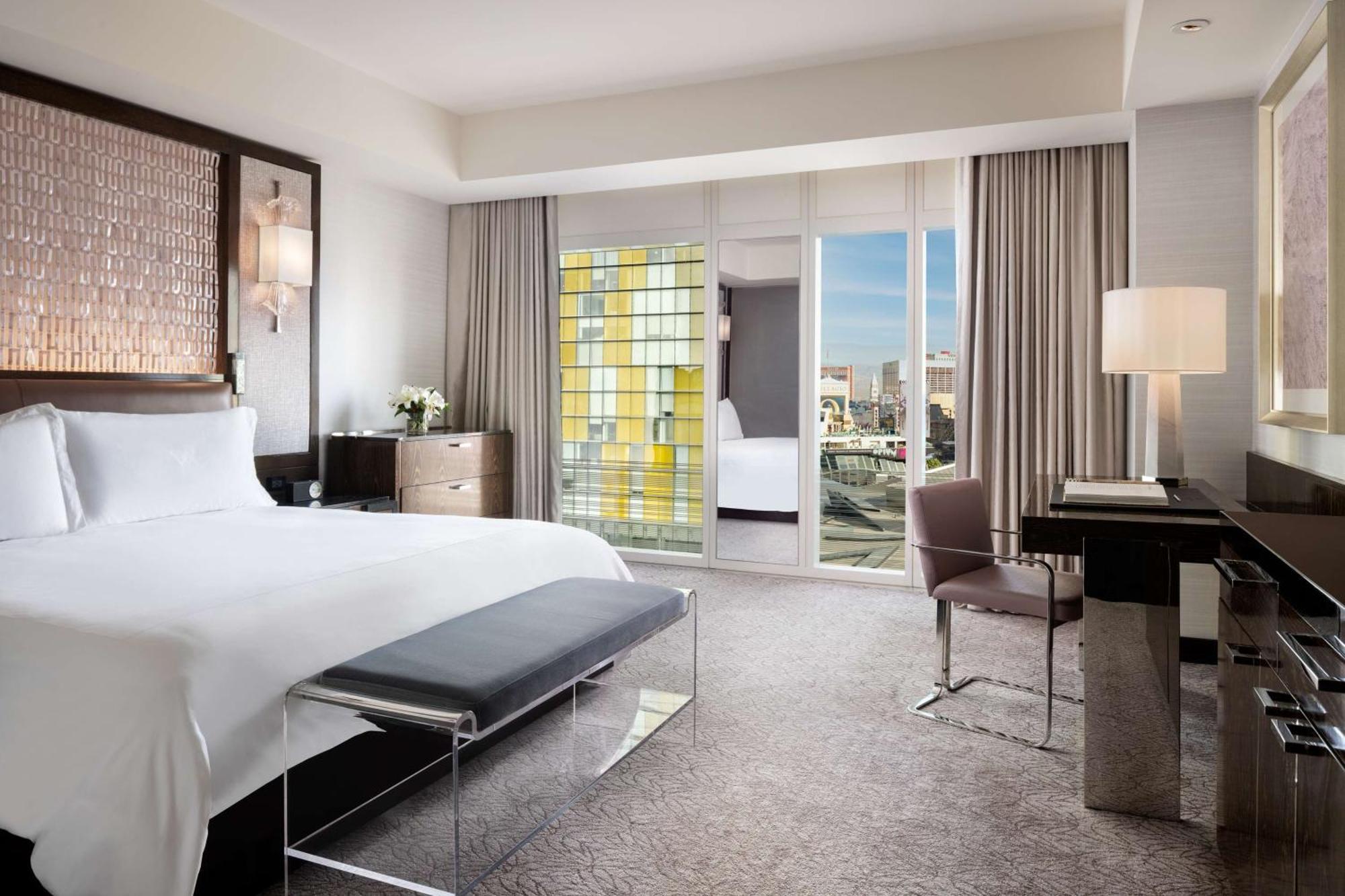 Waldorf Astoria 5*