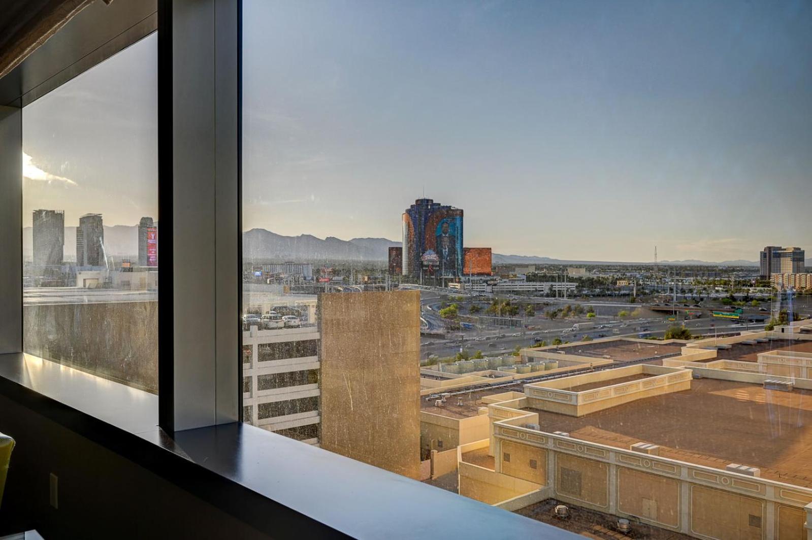 Vdara & Hotel