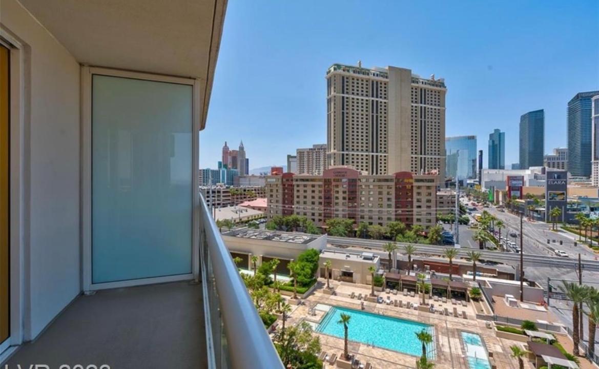 Stunning Balcony Strip View Mgm Signature * Free Valet * Las Vegas