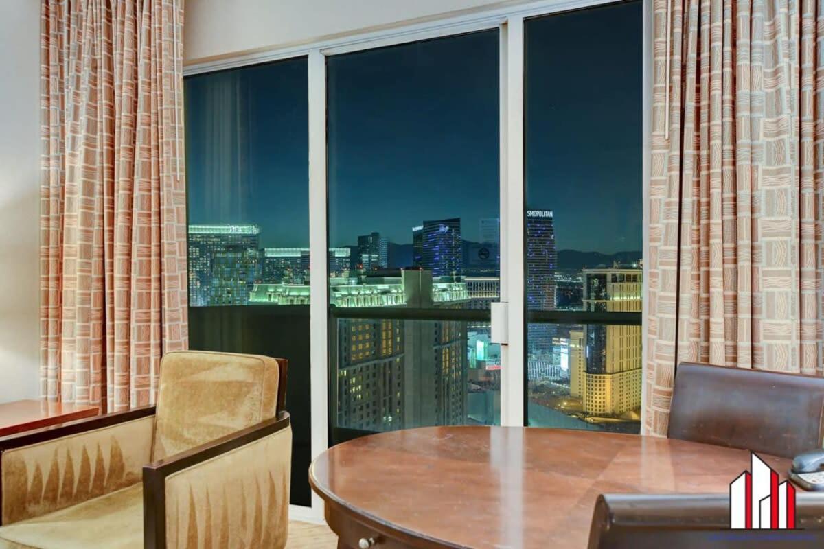 Mgm Signature-36-705 F1 Track & Strip View Balcony Holiday home
