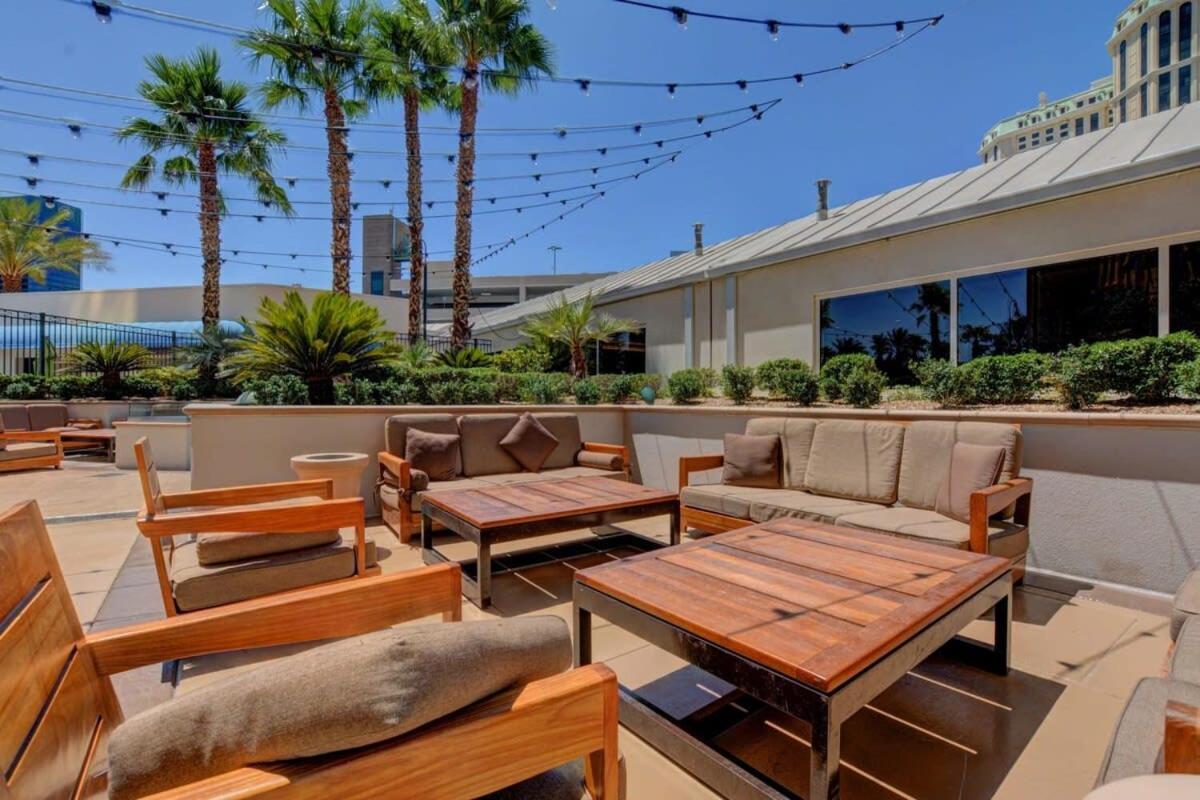 Signature 2br3ba Balcony Combo Units 20-618 And 20 Las Vegas