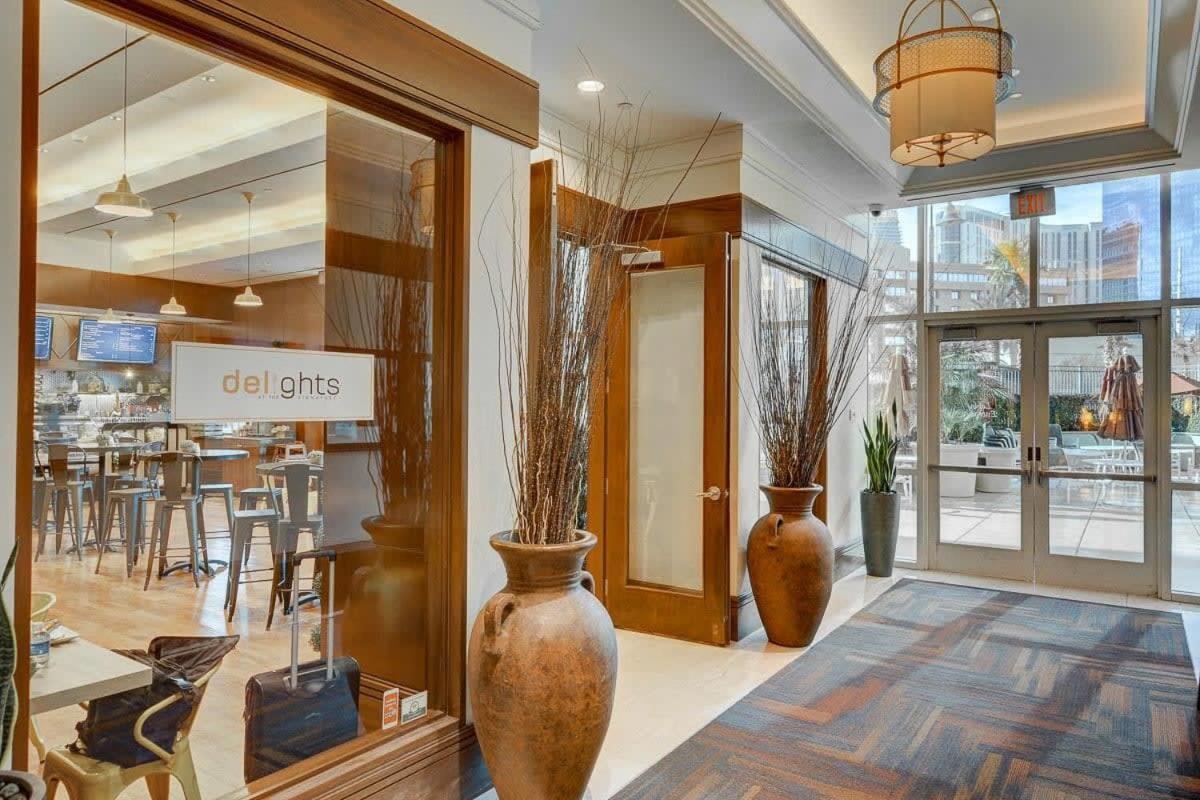 Signature 2br3ba Balcony Combo Units 20-618 And 20