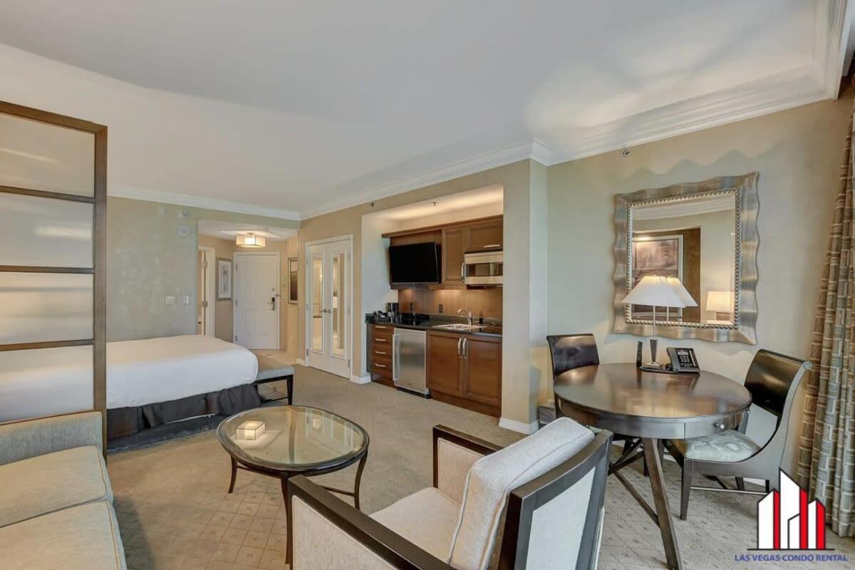 Signature 2br3ba Balcony Combo Units 20-618 And 20 * Las Vegas