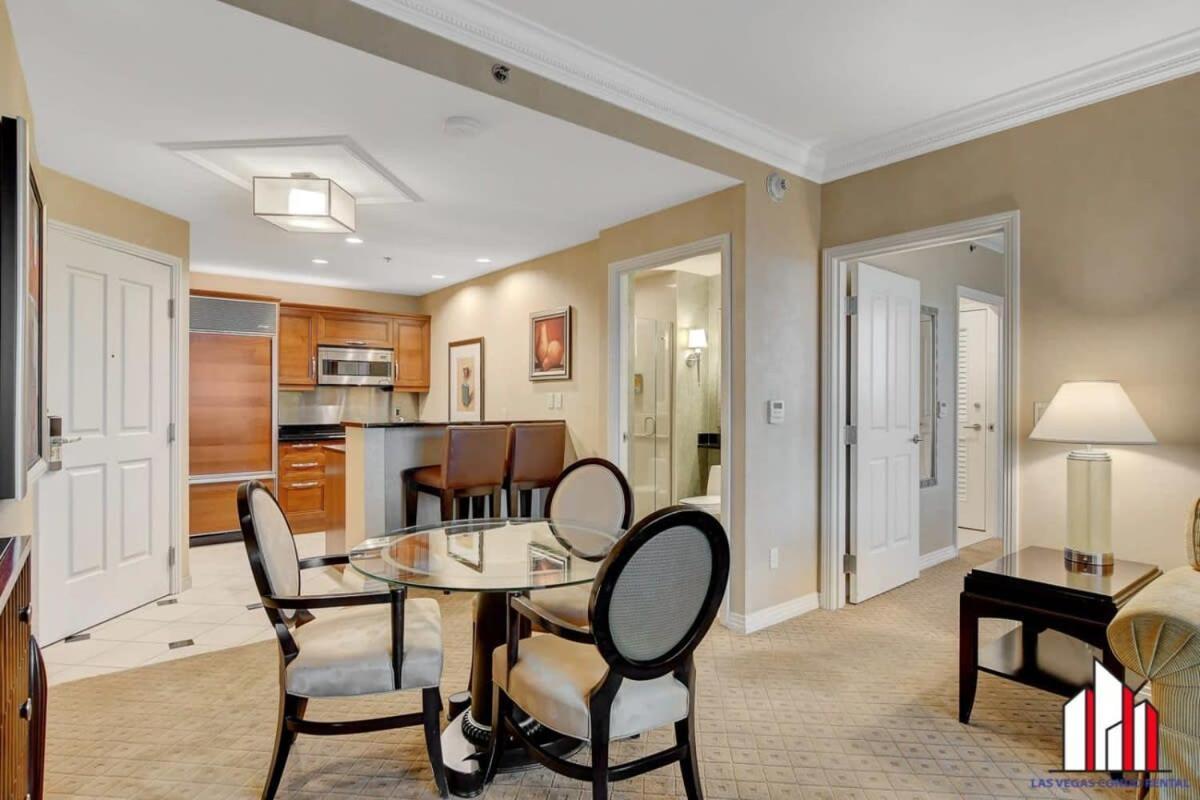 Signature 2br3ba Balcony Combo Units 20-618 And 20