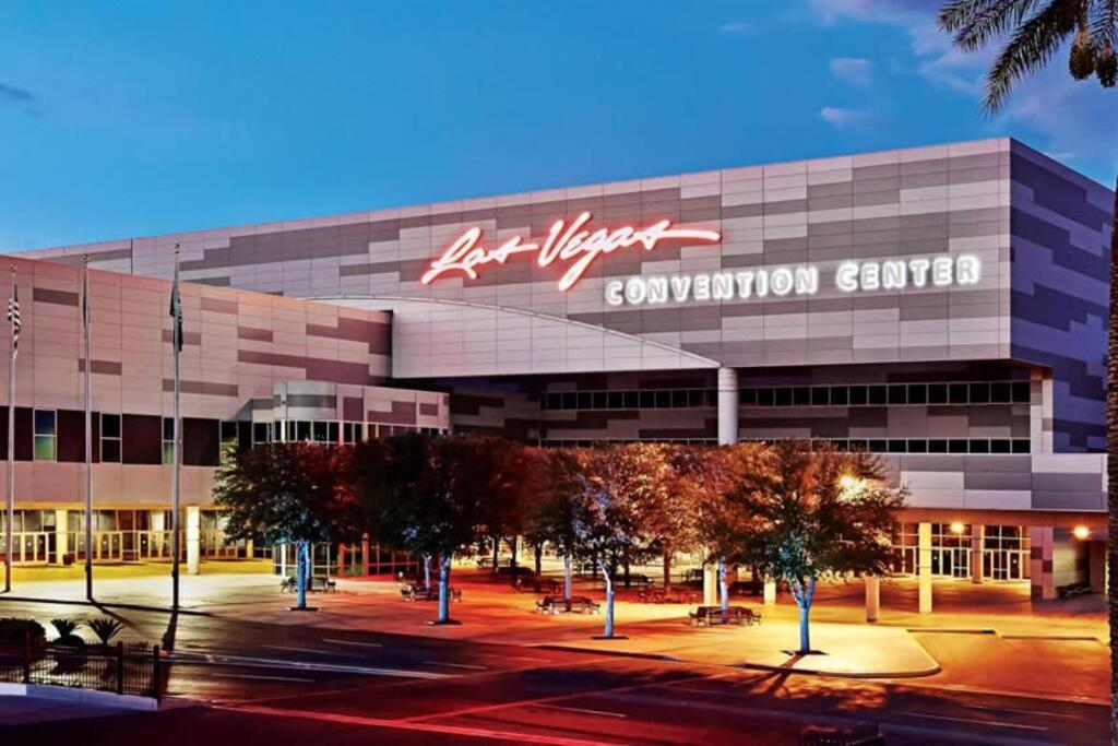 Spacious 1 Bedroom Near The Vegas Convention Center Las Vegas