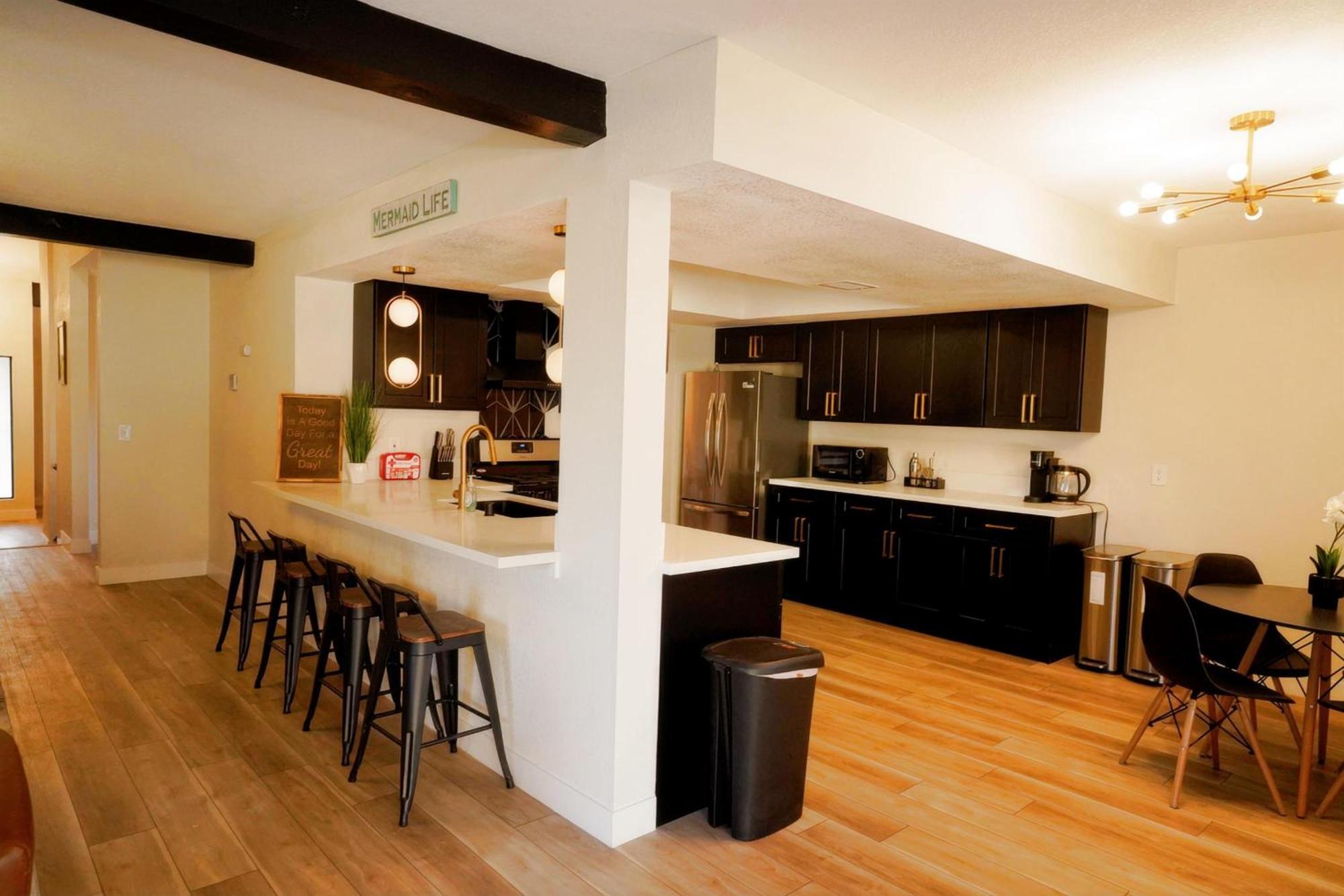 5min To Strip Newly Renovated Luxury With Pool Las Vegas