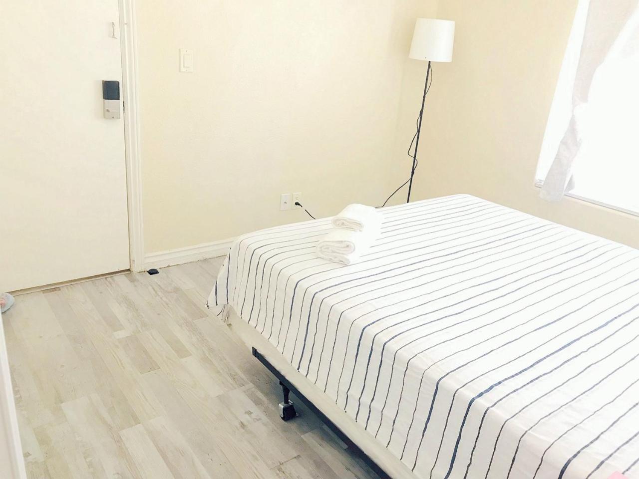 Séjour chez l'habitant Comfortable Big Bedroom In The House For Rent-03