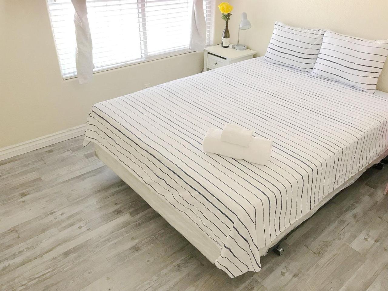 Séjour chez l'habitant Comfortable Big Bedroom In The House For Rent-03 *