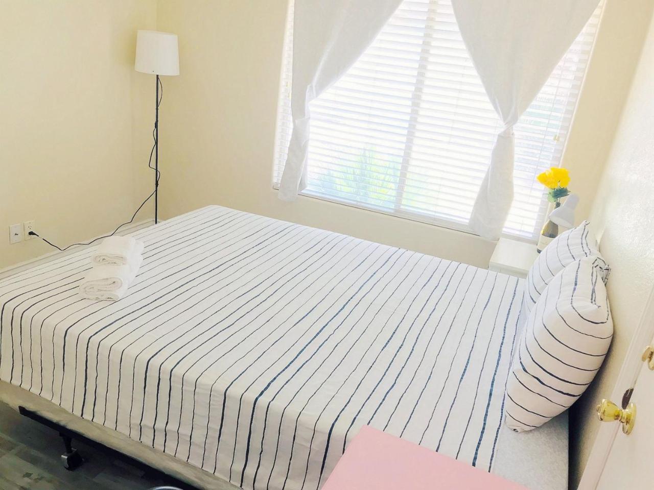 Séjour chez l'habitant Comfortable Big Bedroom In The House For Rent-03