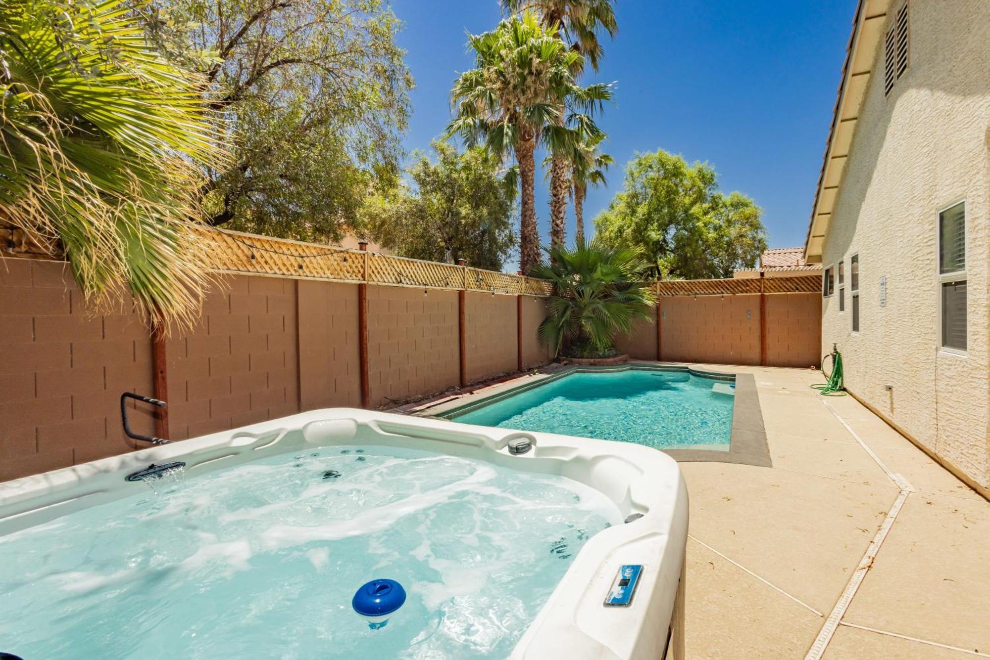 Vakantiehuis Modern 3br W Pool, Hot Tub, Sleeps 6 Las Vegas