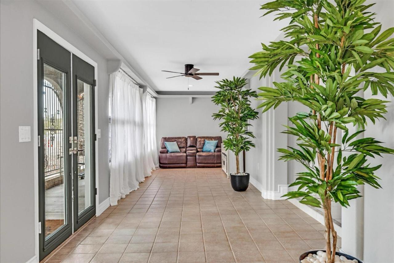 Holiday home High-end 5 Bedroom W Pool, Gym, Hot Tub, Games Las Vegas