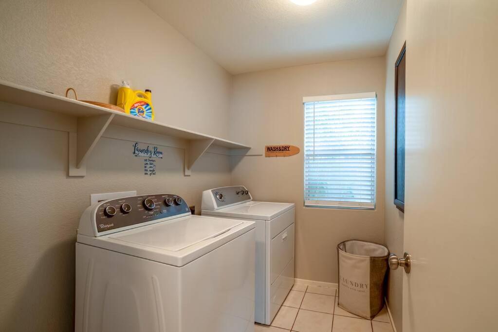 Spacious 4 Bedroom 3 Bath House Apartamento