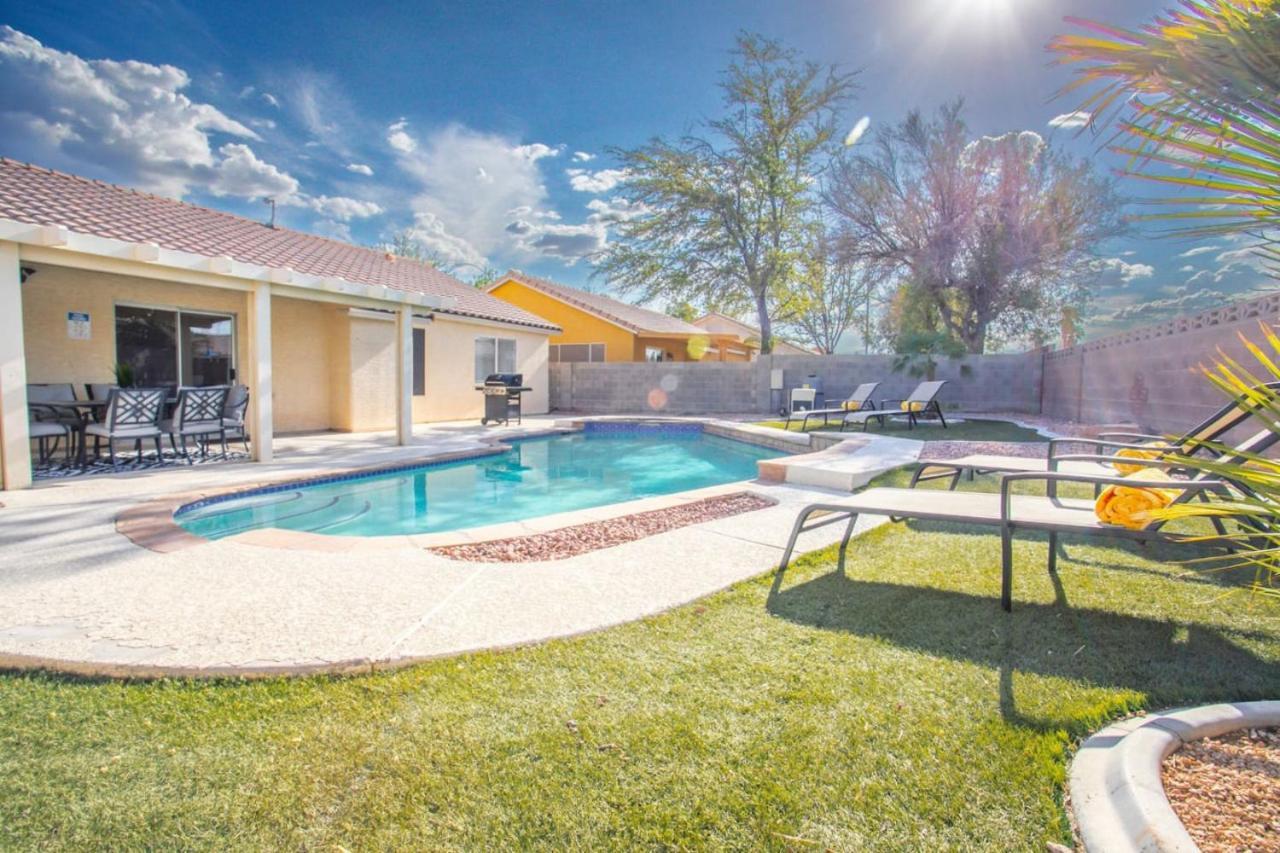 Hébergement de vacances Stylish 4br With New Pool By Craig Park