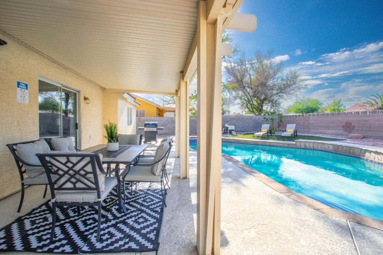 Stylish 4br With New Pool By Craig Park Hébergement de vacances