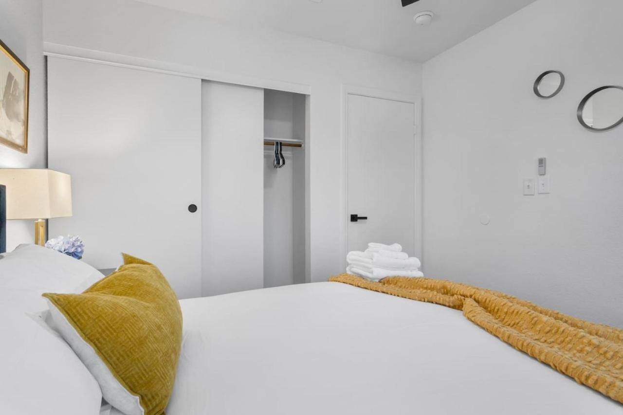 Stylish 4br With New Pool By Craig Park Hébergement de vacances *
