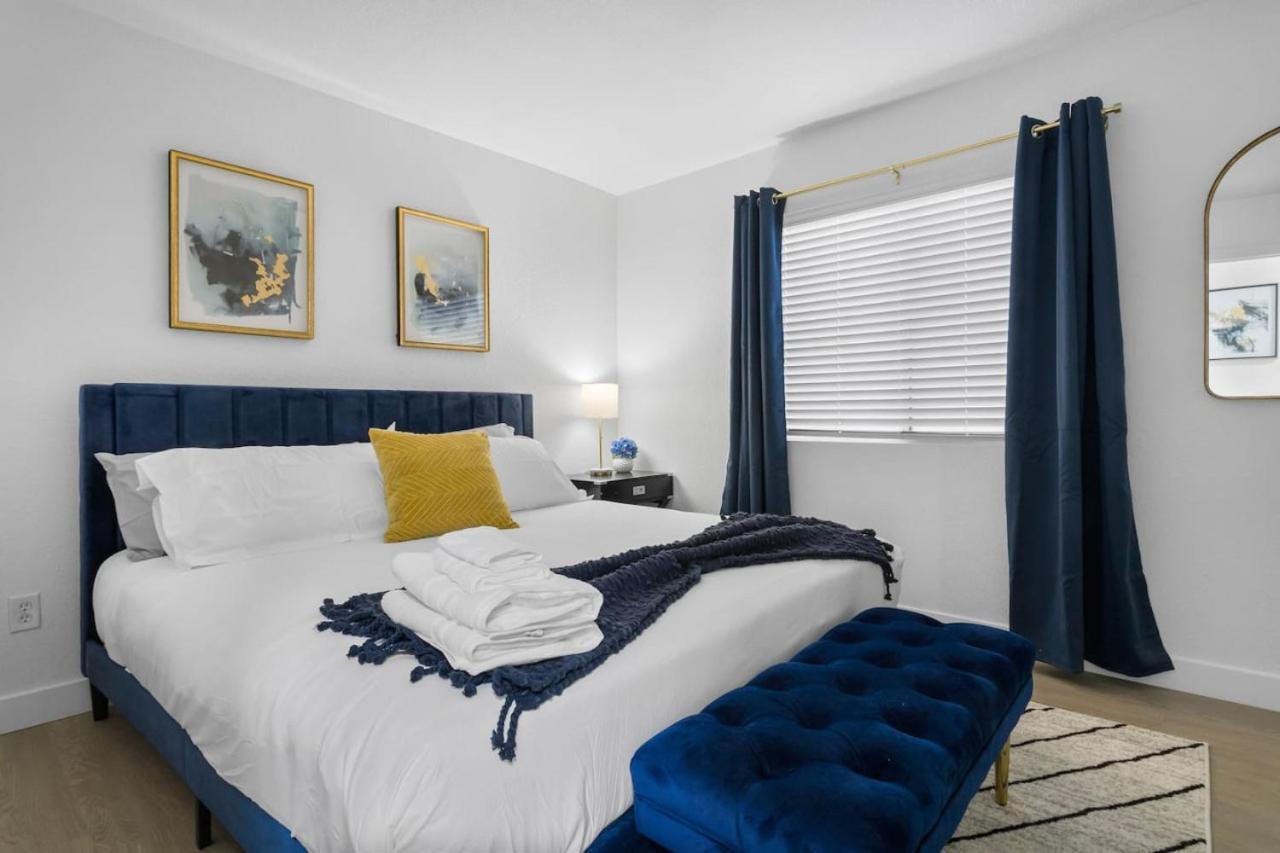 Stylish 4br With New Pool By Craig Park