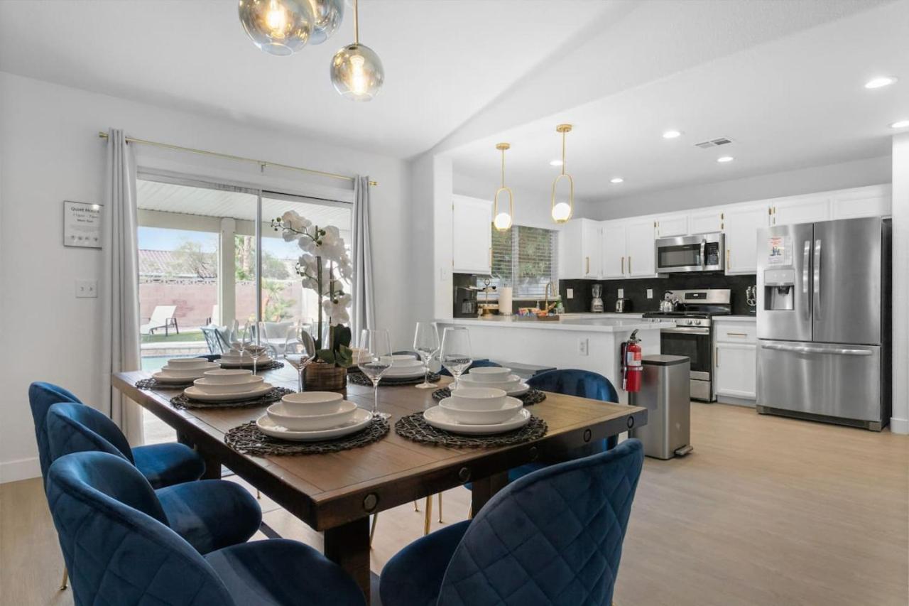 Stylish 4br With New Pool By Craig Park *