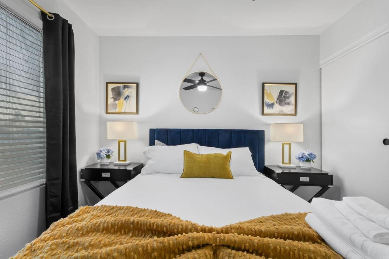Stylish 4br With New Pool By Craig Park Hébergement de vacances *