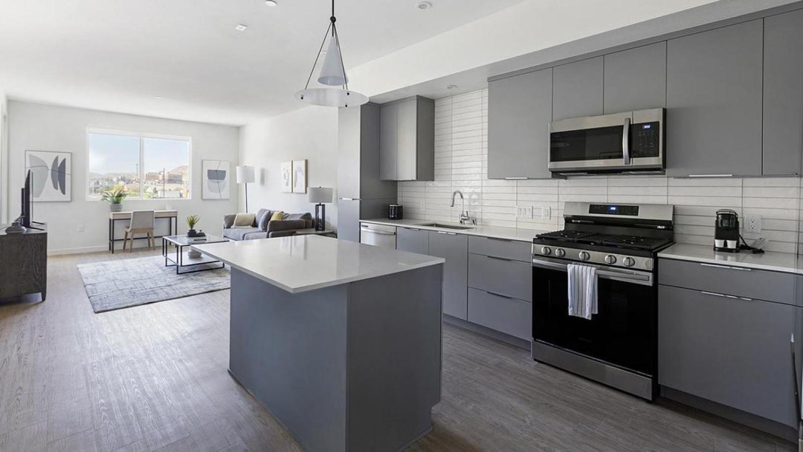 Landing At The Ellison - 2 Bedrooms In Rhodes Ranch Apartment Las Vegas