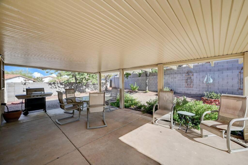 Cozy Getaway With King Bed, Bbq & Spacious Backyard * Henderson