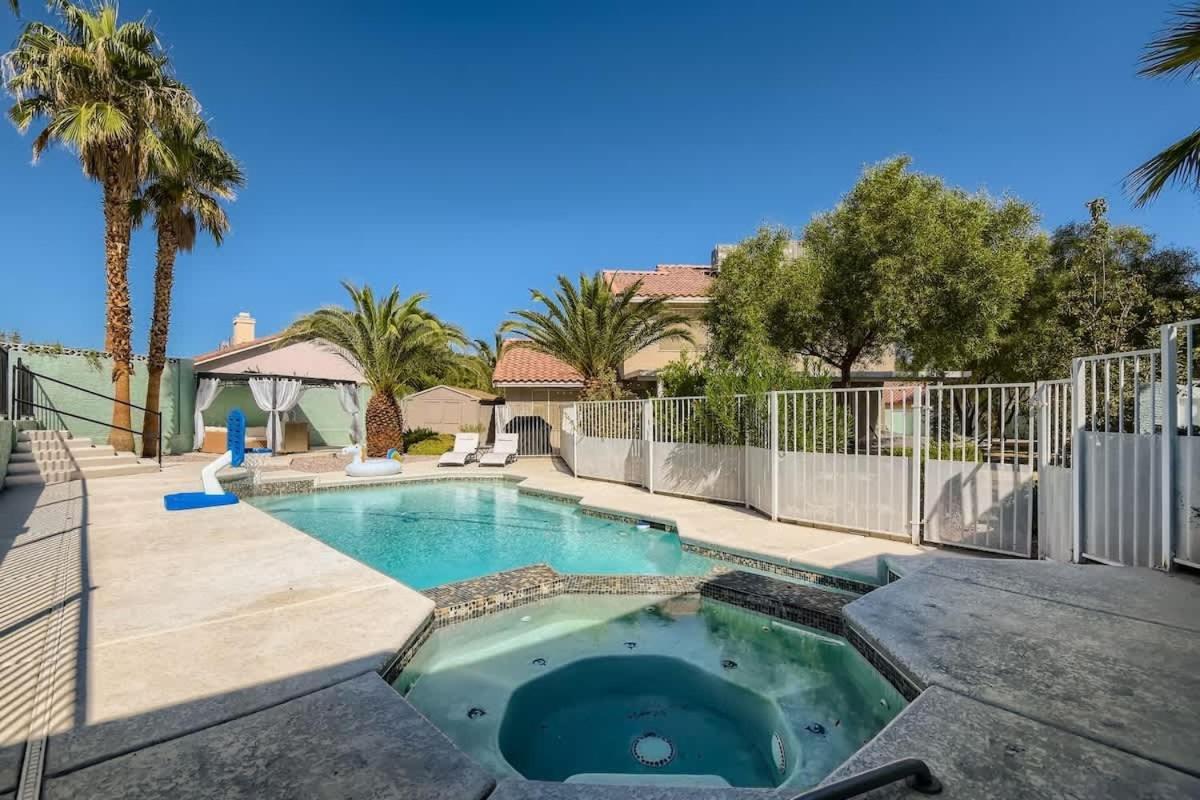 Villa Heated Pool With & Game-room 15 Min To Strip Las Vegas