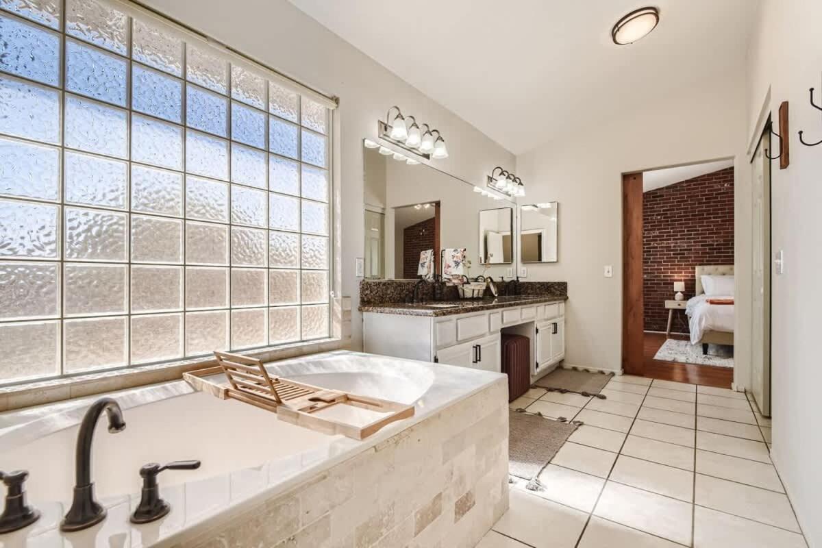 Heated Pool With & Game-room 15 Min To Strip Villa Las Vegas