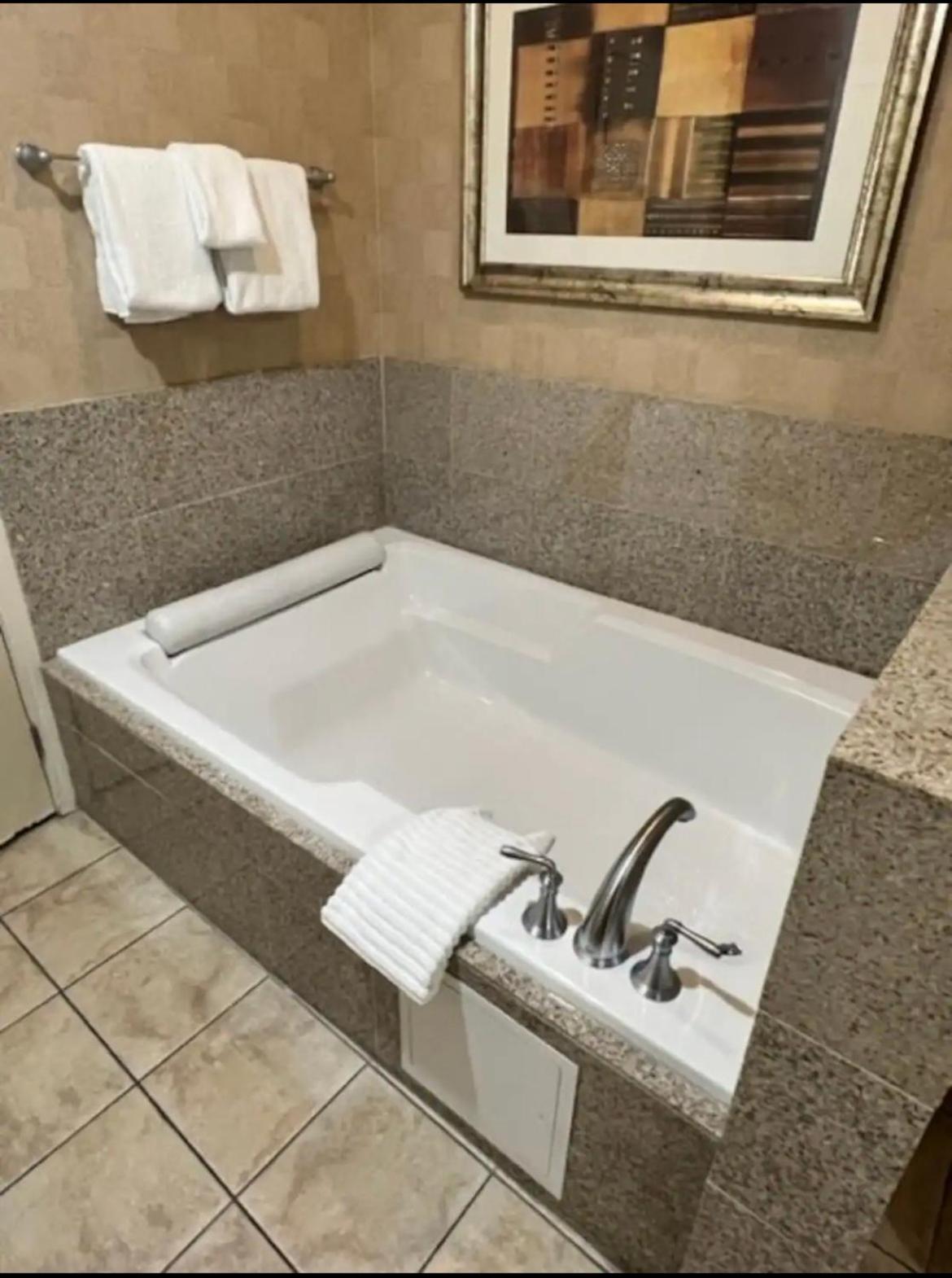 Aparthotel With Balcony At Platinum Las Vegas