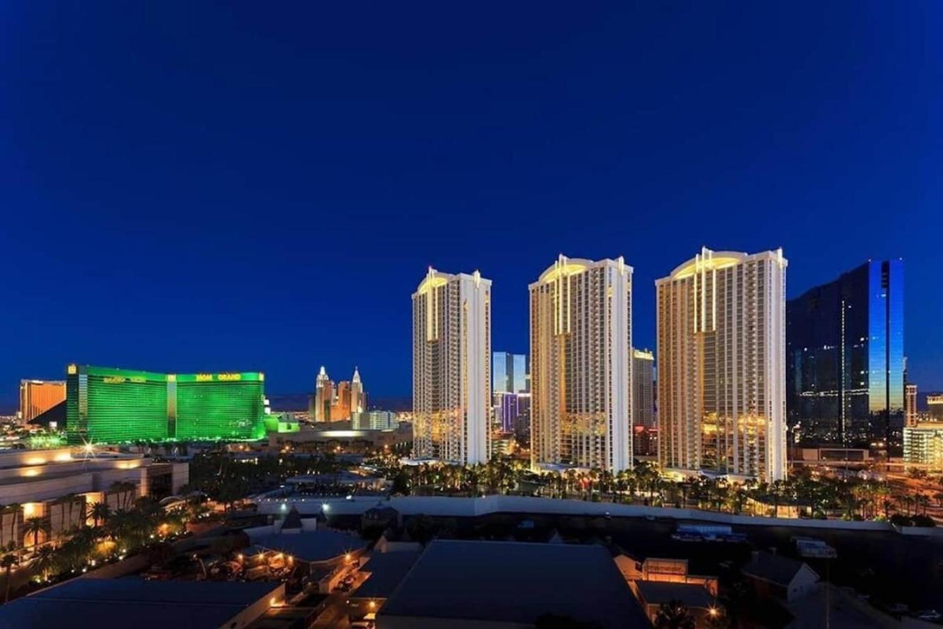 Holiday home Mgm Balcony Strip Sphere And F1 Race Views Las Vegas