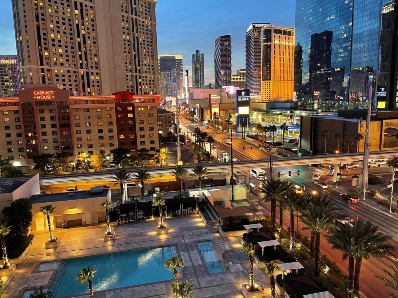 Mgm Balcony Strip Sphere And F1 Race Views * Las Vegas