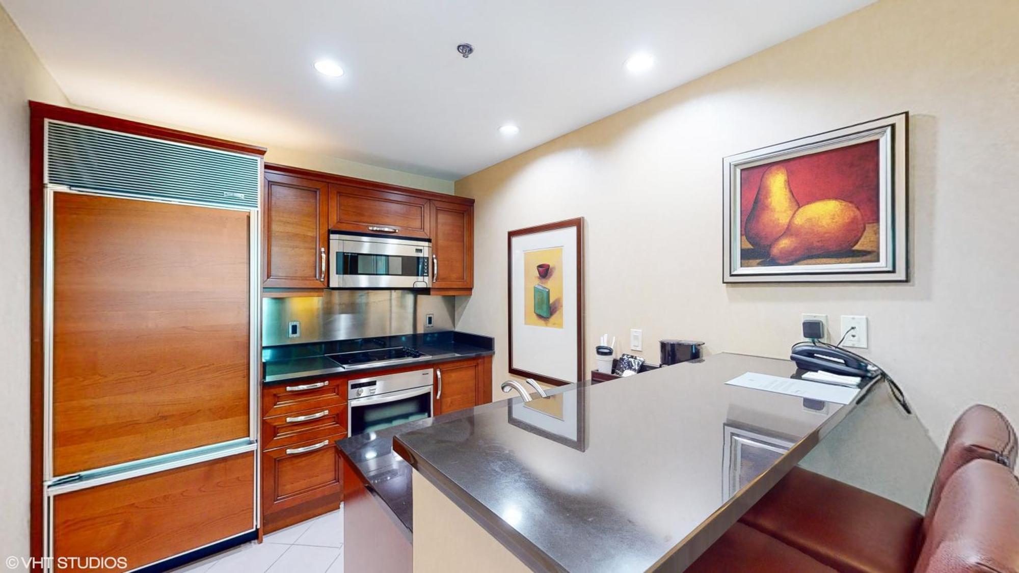 Aparthotel Lady Luck's Vista - Private Balcony - Full Kitchen - Two Full Baths - Jetted Tub - Full Mgm Grand Access W No Fee At Mgm Signature *