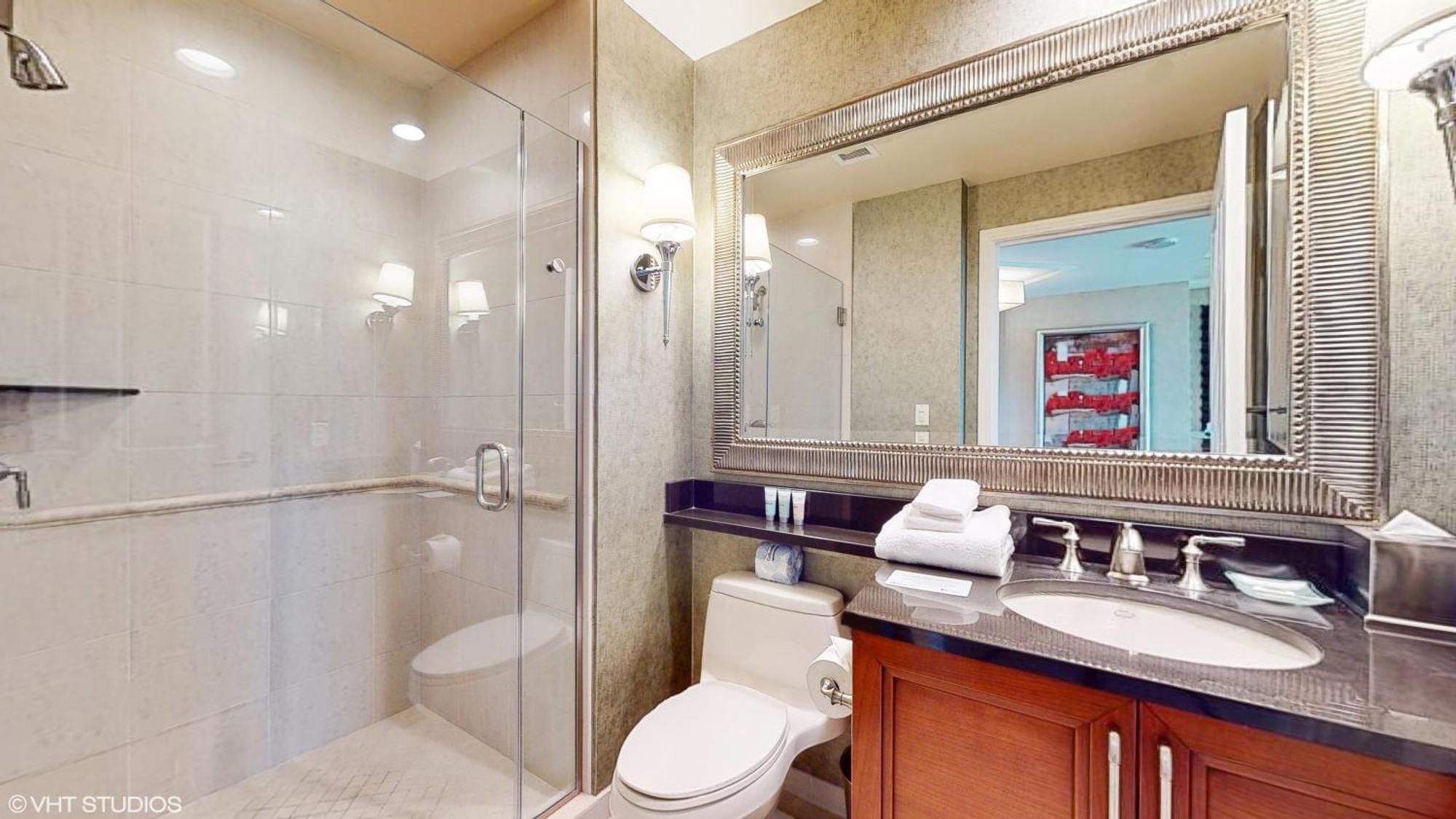 Lady Luck's Vista - Private Balcony - Full Kitchen - Two Full Baths - Jetted Tub - Full Mgm Grand Access W No Fee At Mgm Signature Aparthotel Las Vegas