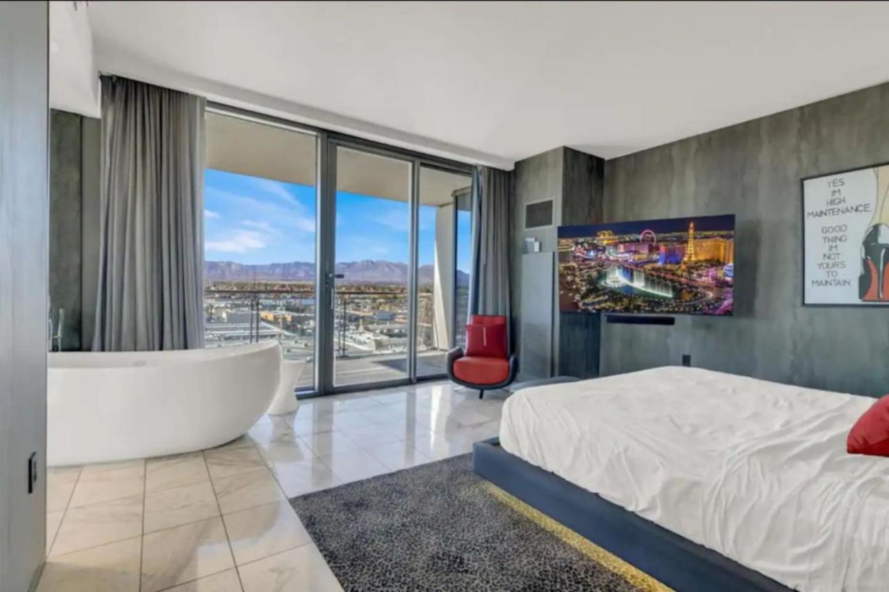 Palms Place The Adele Palazzo