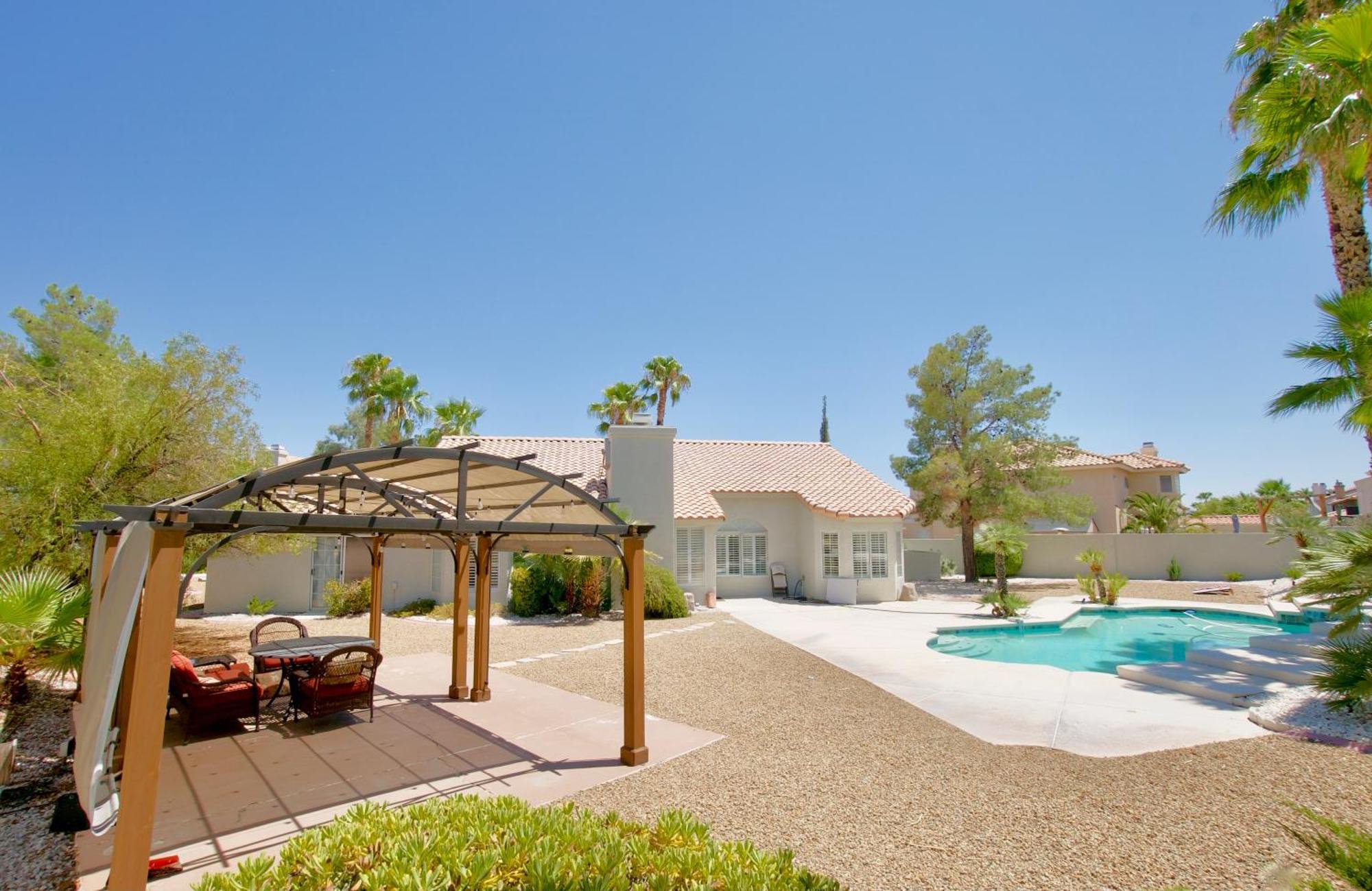 Vegas Lucky Vacation - Entire Home, Pool, 15mins From Strip And More! Casa vacanze Las Vegas