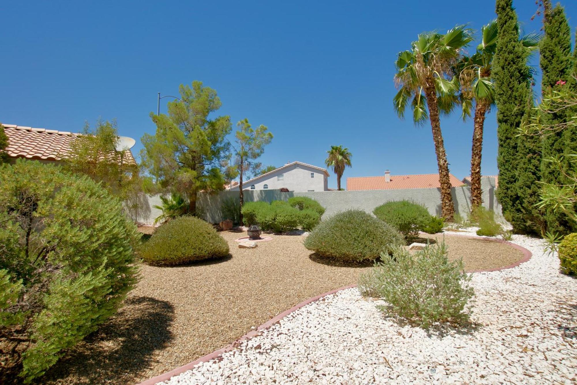 Vegas Lucky Vacation - Entire Home, Pool, 15mins From Strip And More! * Las Vegas