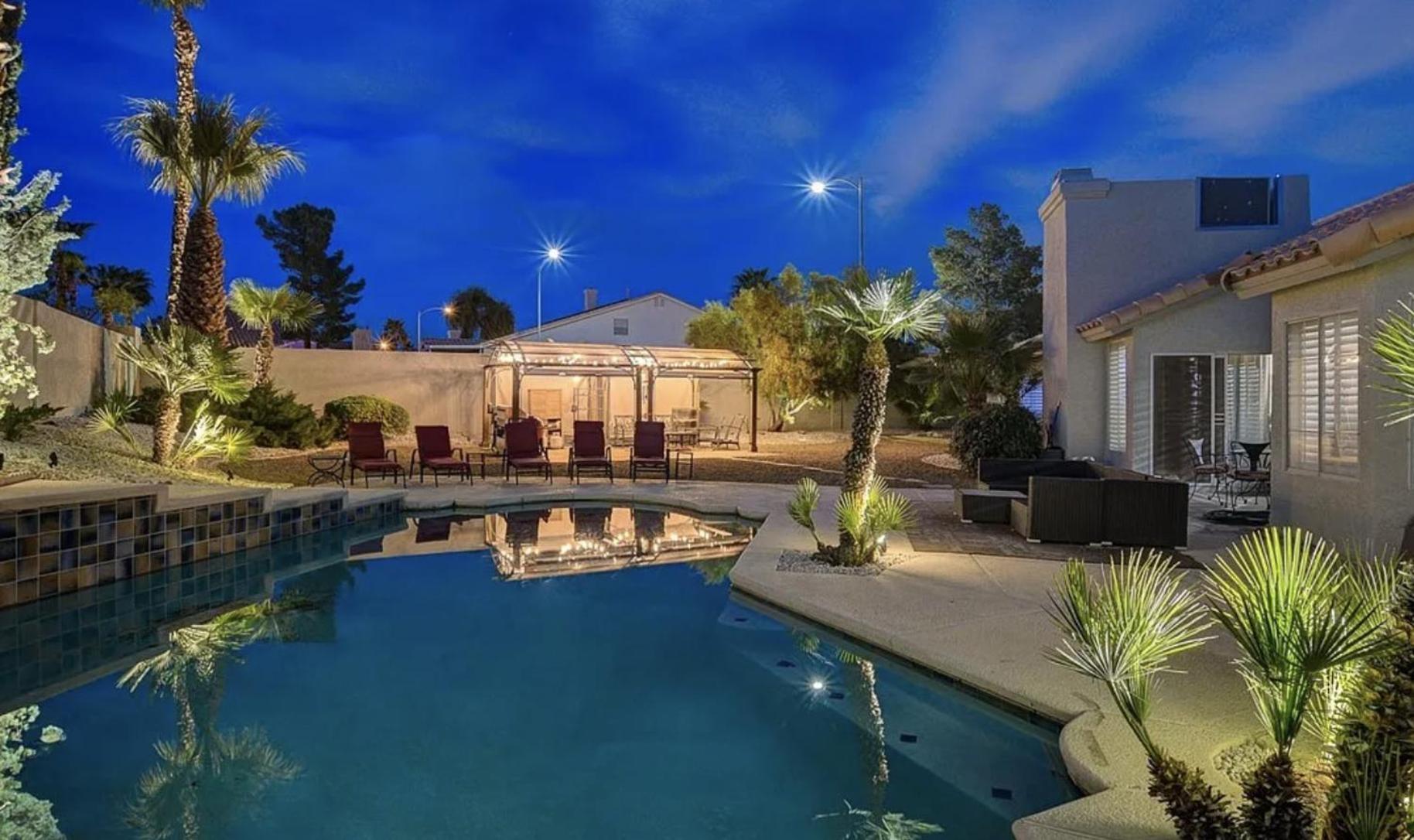 Vegas Lucky Vacation - Entire Home, Pool, 15mins From Strip And More! Casa vacanze