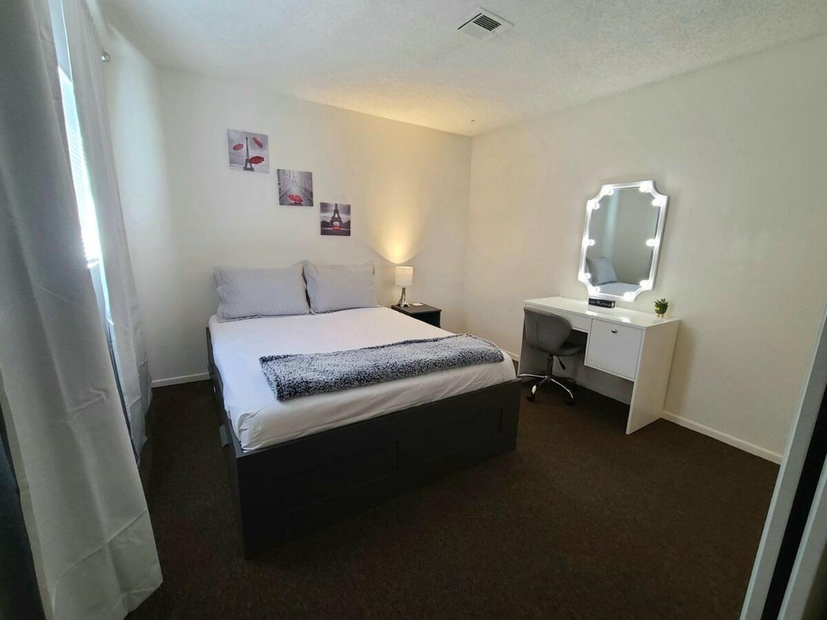 2 Bed 2 Bath Downtown Vegas Near The Strip Appartamento Las Vegas