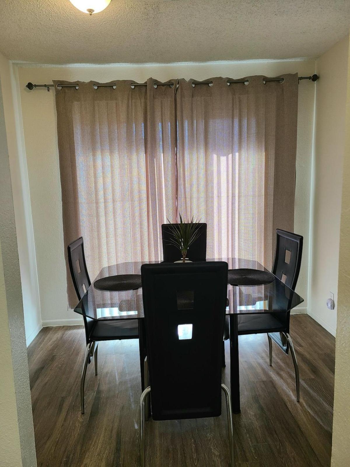 2 Bed 2 Bath Downtown Vegas Near The Strip Appartamento *