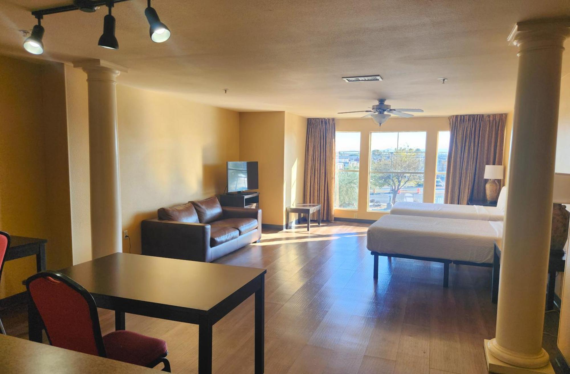 Hotel Mainstay Flamingo 2*