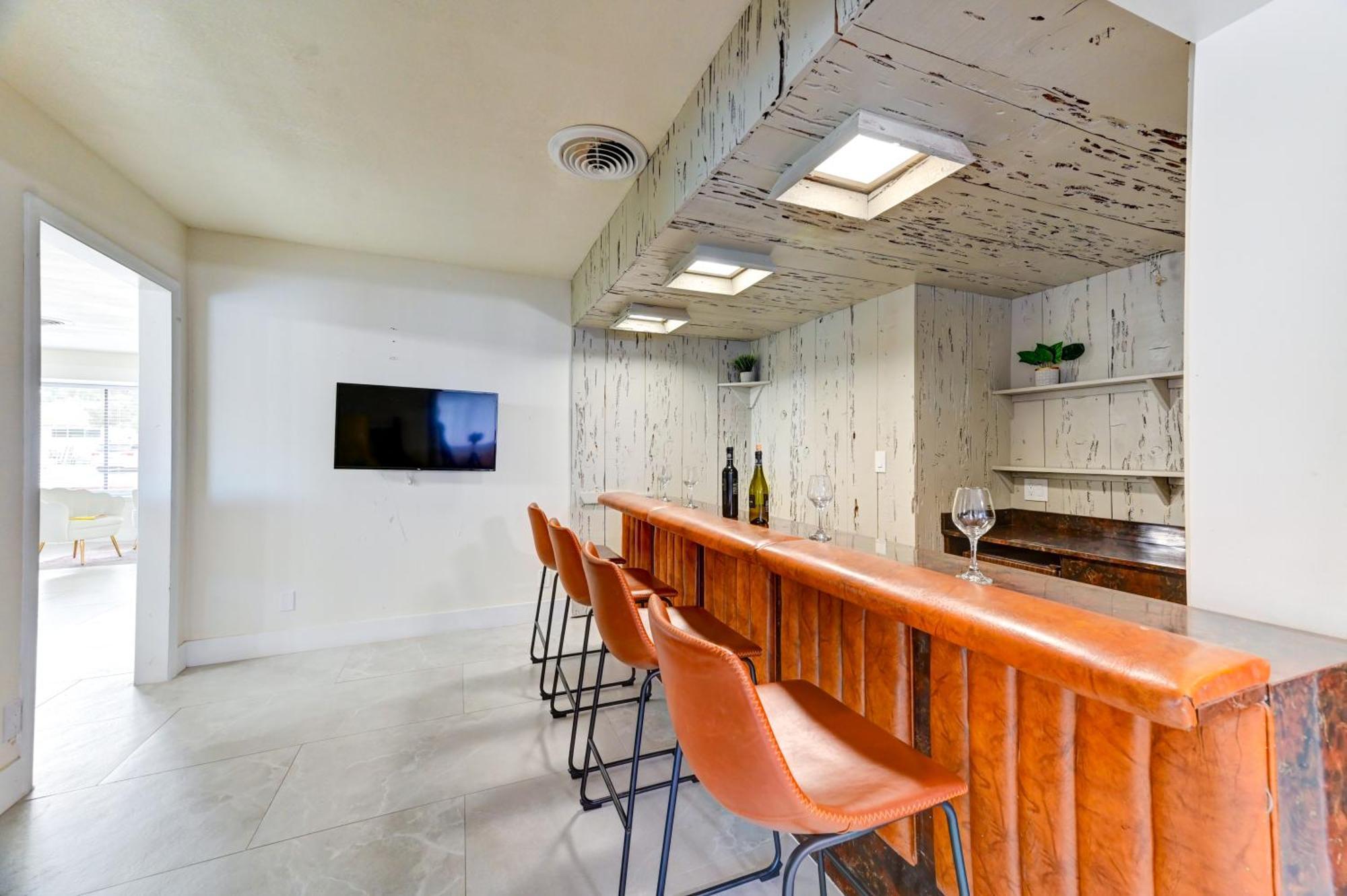 Villa Paradise-luxury 5bd Retreat Perfect For Groups & Families Las Vegas