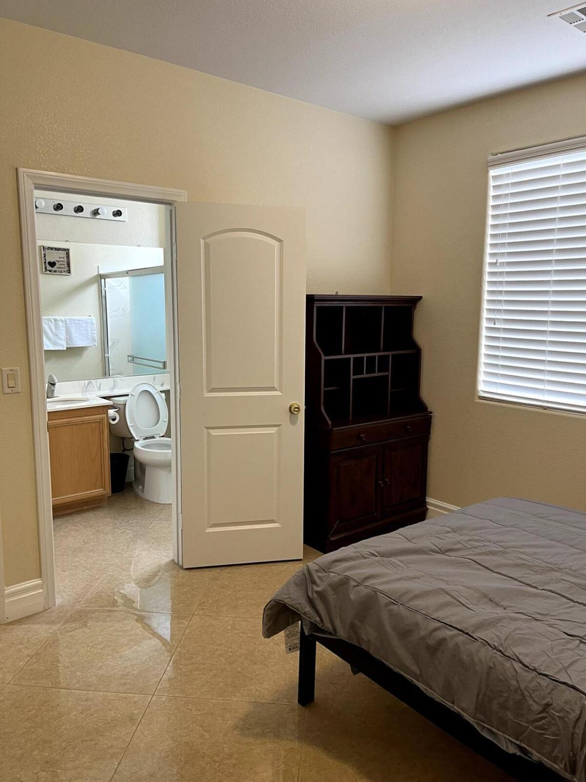 Spacious In The Southwest Holiday home *