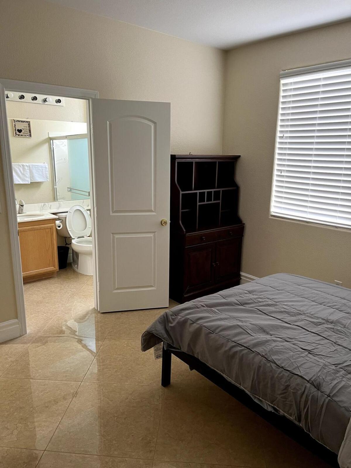 Spacious In The Southwest * Las Vegas