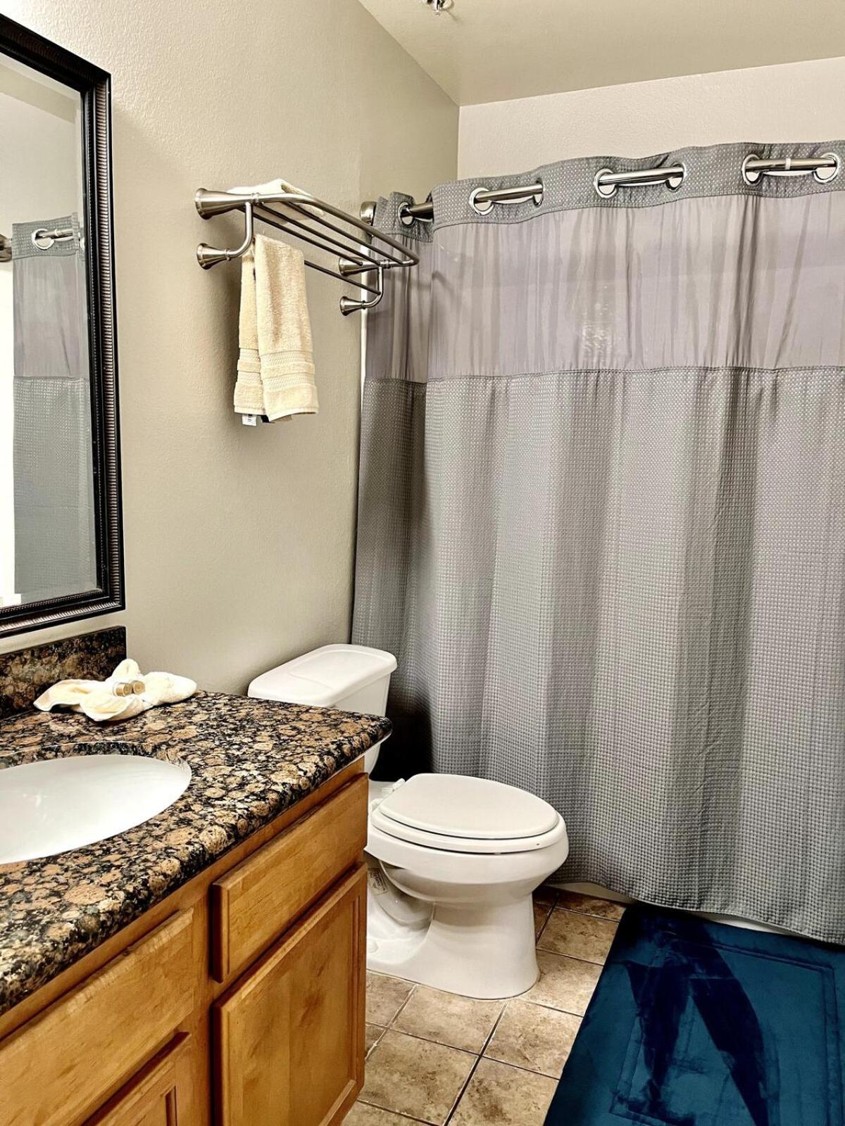 Apartment Next To Desert Shores Las Vegas