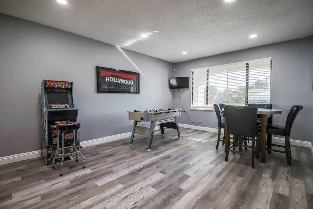 Exclusive Steps From The Vegas Strip *
