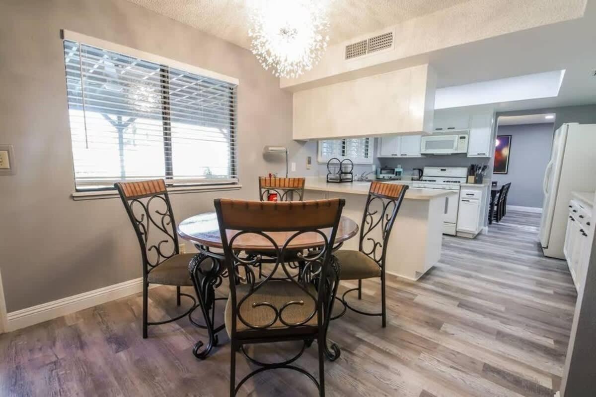 Exclusive Steps From The Vegas Strip *