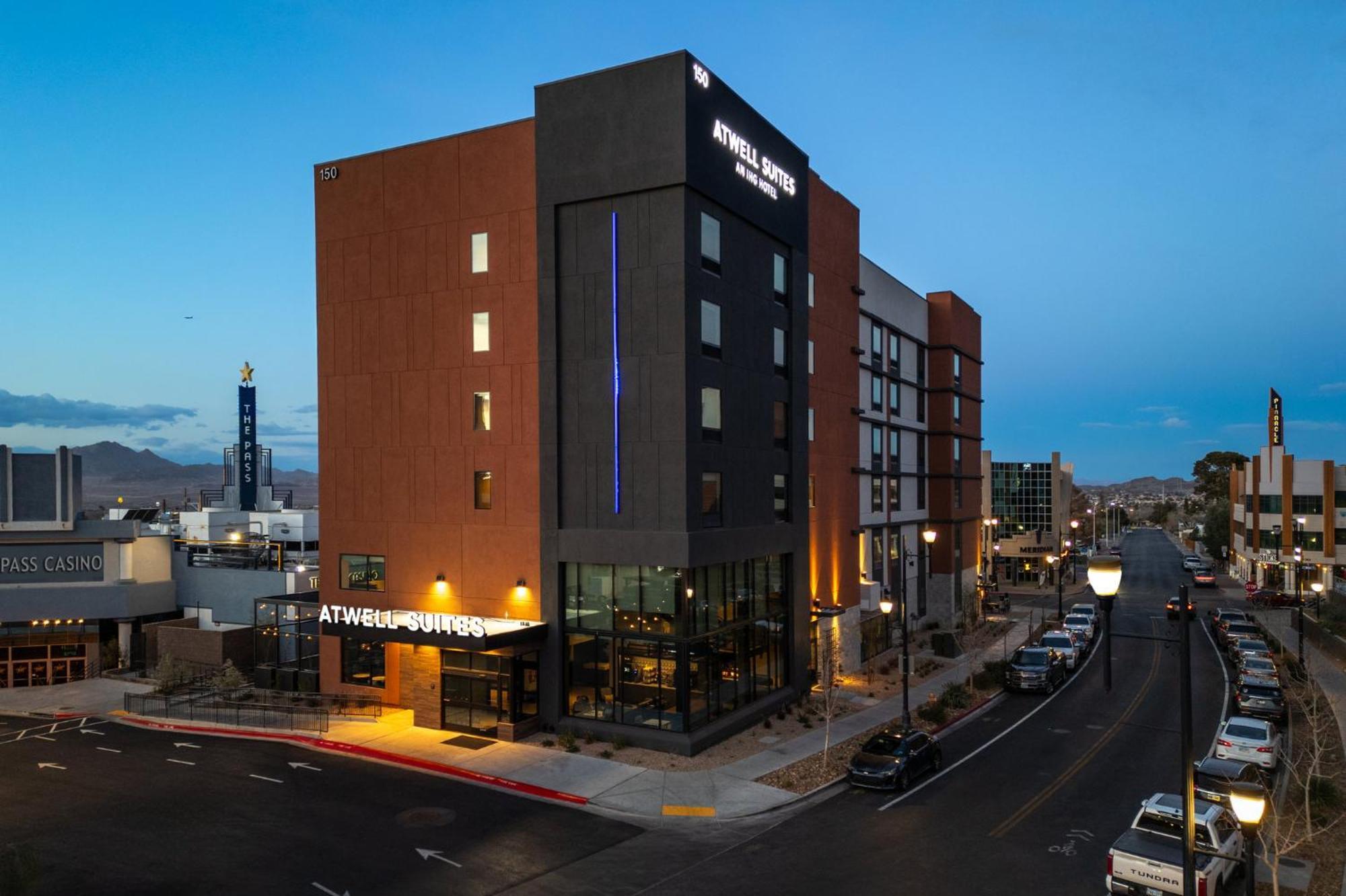 Atwell Henderson - At The Pass By Ihg Hotel Las Vegas