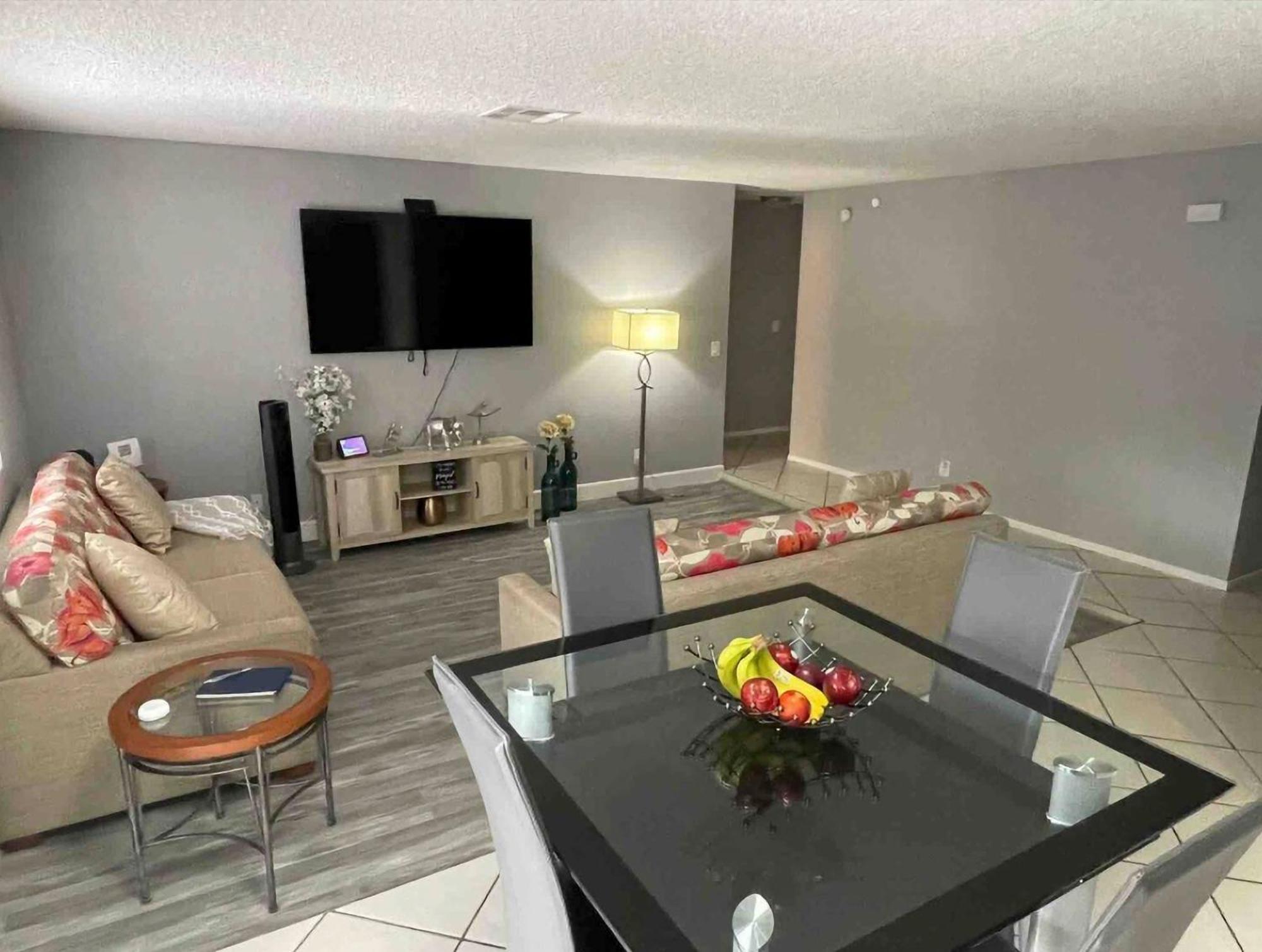 Desert Oasis Retreat Holiday home Las Vegas