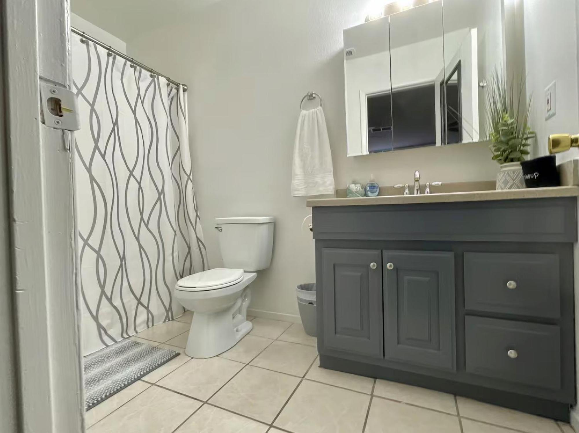 Desert Oasis Retreat Holiday home Las Vegas