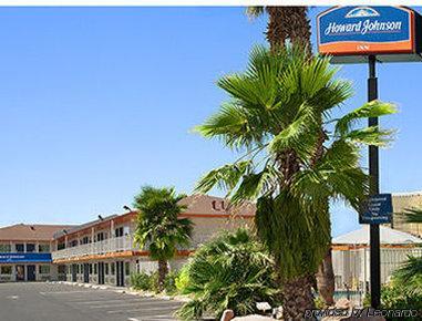 Howard Johnson By Wyndham Vegas Near The Strip 2*